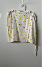 Load image into Gallery viewer, Forever 21 Womens White Lemon Print Side Zip Mini Wrap Skirt Size Medium