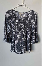 Load image into Gallery viewer, Michael Kors Womens Blue White Floral 3/4 Sleeve Round Neck Blouse Top Size S