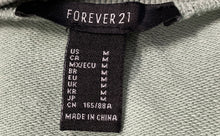 Load image into Gallery viewer, Forever 21 Womens Green Long Sleeve Crew Neck Cropped Pullover Sweatshirt Size M