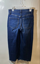 Load image into Gallery viewer, Banana Republic Womens Blue Denim Stretch Wide-Leg Cropped Jeans Size 27/4