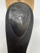 Load image into Gallery viewer, Authentic Giuseppe Zanotti Womens Black Cream Ankle Strap Heels Size 39 Damaged