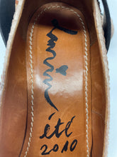Load image into Gallery viewer, Authentic Lanvin Womens Brown Beige Leather High Pump Heels Size EUR 39 Damaged