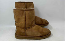 Load image into Gallery viewer, UGG Girls Classic 5251K Brown Suede Round Toe Pull-On Snow Boots Size 5