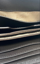 Load image into Gallery viewer, Michael Kors Womens Jet Set Brown Signature Inner Divider Zip-Around Wallet