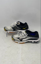 Load image into Gallery viewer, Mizuno Womens Wave Lightning Z2 Black White Low Top Lace-Up Running Shoes Size 6