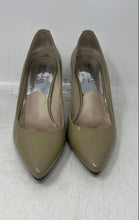 Load image into Gallery viewer, Michael Kors Womens Olive Pointed Toe Slip-On Pump Heels Size 6.5M