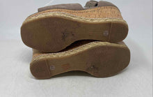 Load image into Gallery viewer, Dolce Vita Womens Dark Beige Open Toe Platform Sandals Size 6.5