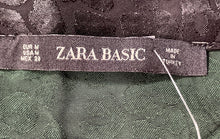 Load image into Gallery viewer, Zara Womens Green Leopard Print Round Neck Sleeveless Pullover Camisole Top Sz M