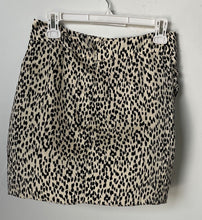 Load image into Gallery viewer, Bebe Womens Beige And Black Leopard Print Flat Front Back Zip Mini Skirt Size 6