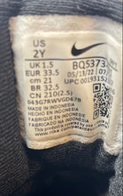 Load image into Gallery viewer, Nike Kids Manoa BQ5373-001 Black Leather Lace-Up Ankle Boots Size 2Y