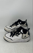 Load image into Gallery viewer, Nike Boys Air Jordan Courtside 23 AR1002-100 White Black Sneakers Shoes Sz 3.5Y