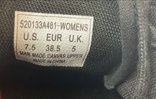 Load image into Gallery viewer, Levi's Womens Emma Platform Black Lace-Up Low Top Sneakers Shoes Size 7.5