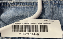 Load image into Gallery viewer, Guess Womens Blue Denim Long Sleeve Button Front Trucker Jacket Size Medium