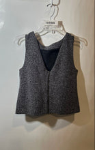Load image into Gallery viewer, Banana Republic Womens Gray Chevron Sleeveless V-Neck Tank Top Size 2