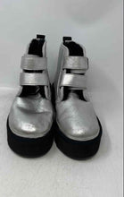 Load image into Gallery viewer, Ugg Kids Silver Leather Round Toe Ankle Winter Boots Size 4