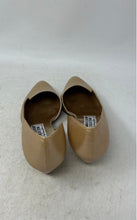 Load image into Gallery viewer, Sergio Zelcer Womens Gold-Tone Leather Slip-On Kitten D'Orsay Heels Size 6M