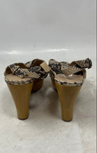 Load image into Gallery viewer, Diane Von Furstenberg Womens Beige Snakeskin Print Platform Heels Size 6M