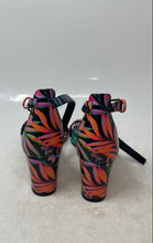 Load image into Gallery viewer, Nine West Womens Multicolor Floral Block Ankle Strap Heels Size 8M