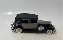 Load image into Gallery viewer, 1928 Lincoln Model L Convertible Town Car AM Transistor Radio MFG By Solid State
