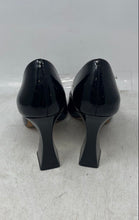 Load image into Gallery viewer, Vince Camuto Womens Akenta Black Pointed Toe Slip-On Pump Heels Size 8.5M