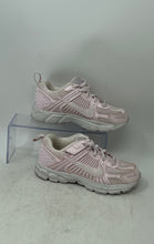 Load image into Gallery viewer, Nike Girls Vomero 5 HF6999-600 Light Pink Lace-Up Low Top Sneakers Shoes Sz 1.5Y