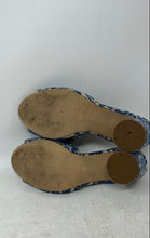 Load image into Gallery viewer, Grattia Womens White Blue Printed Open Toe Slip-On Slide Sandals Size 35