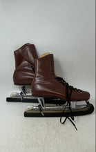 Load image into Gallery viewer, CCM Womens Brown Leather Round Toe Lace-Up Steel Arch Ice Hockey Skates Size 6