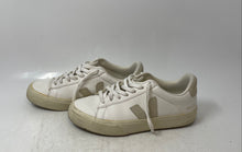 Load image into Gallery viewer, Veja Womens Campo Cream Leather Low Top Lace-Up Sneaker Shoes Size 7 Worn