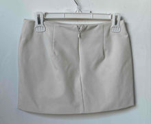 Load image into Gallery viewer, Forever 21 Womens Beige Back-Zip Short Mini Skirt Size Small
