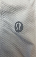 Load image into Gallery viewer, Lululemon Womens Gray Long Sleeve Sports Cropped Pullover T-Shirt Size 6