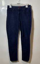 Load image into Gallery viewer, Guess Womens Blue Denim Pockets Regular Fit Dark Wash Skinny Jeans Size 28