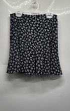 Load image into Gallery viewer, Michael Kors Womens Black White Floral Flared Hem Mini Skirt Size 4