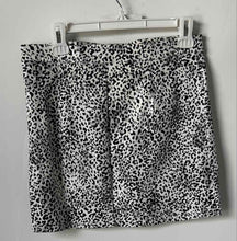 Load image into Gallery viewer, Forever 21 Womens Black White Leopard Print Side-Zip Mini Skirt Size Large