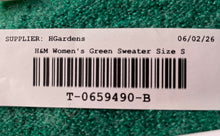 Load image into Gallery viewer, H&M Womens Green Long Sleeve V-Neck Regular Fit Pullover Sweater Size S