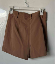 Load image into Gallery viewer, Versona Womens Brown Notch Lapel One-Button Vest & Shorts 2 Pc Set Sz S/2 W/ Tag