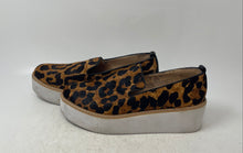 Load image into Gallery viewer, DKNY Womens Bari Brown Black Leopard Print Slip-On Platform Sneaker Shoes Sz 9M