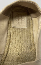 Load image into Gallery viewer, Authentic Tory Burch Womens Tan Black Espadrille Flats Size 6.5M Stained Worn