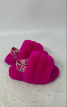 Load image into Gallery viewer, UGG Unisex Kids Fluff Yeah Pink Faux Fur Logo Strap Slide Slippers Size 7