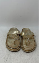 Load image into Gallery viewer, Vince Camuto Womens Genri Gold Tone Slip-On Flat Thong Sandals Size 6M