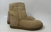 Load image into Gallery viewer, Ugg Womens Classic Short 5825 Brown Pull-On Ice Winter Snow Boots Size 10