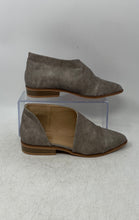 Load image into Gallery viewer, Catherine Malandrino Womens Zwan Gray Pointed Toe Slip-On D'Orsay Flats Size 6