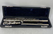 Load image into Gallery viewer, Mugig Silver-Tone Closed Hole Disassembled Western Concert Flute In Case