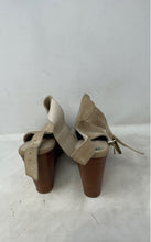 Load image into Gallery viewer, Kenneth Cole Womens Octavia Beige Suede Wood Stacked Heel Slingback Sandals 8M