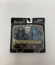 Load image into Gallery viewer, Diamond Select Mini Mates Pathfinder Isiem & Ghoul Mini Figure Toys Ages 8+