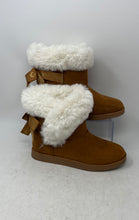 Load image into Gallery viewer, Juicy Couture Womens Brown Round Toe Snow Boots Size 7
