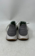 Load image into Gallery viewer, New Balance Womens Fresh Foam Roav Light Green Gray Sneaker Shoes Size 8.5