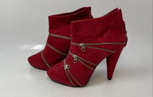 Load image into Gallery viewer, Pour La Victoire Womens Red Pointed Toe Zipper Ankle Booties Size 8