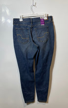 Load image into Gallery viewer, Signature By Levi Strauss & Co. Womens Blue Mid Rise Skinny Jeans W33xL28 W/Tag