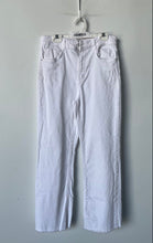 Load image into Gallery viewer, Zara Womens White 5-Pocket Design Light Wash Straight Leg Jeans Size 4