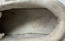 Load image into Gallery viewer, New Balance Boys 550 White Leather Low Top Lace-Up Sneaker Shoes Size 5.5